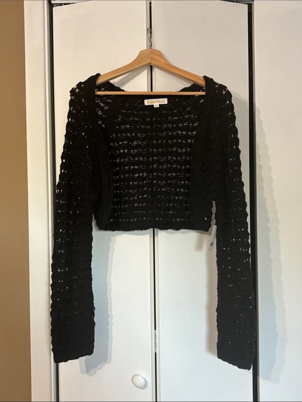 NWT sugar moon Black Crochet Cropped Sweater Shrug cardigan